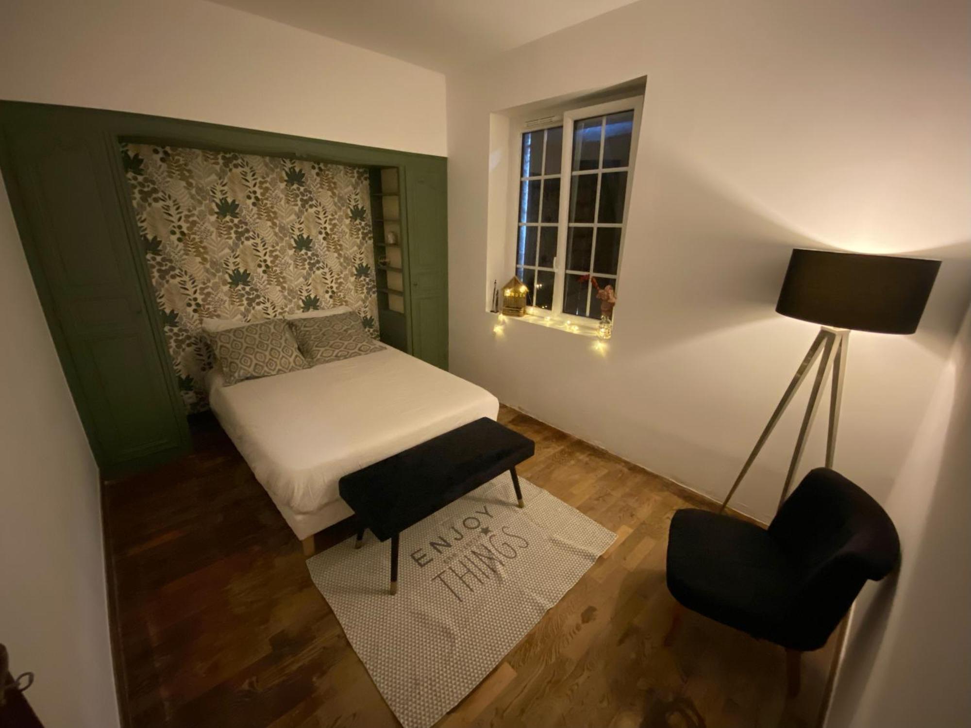 Chambre Hotes Montpinchon Exteriér fotografie